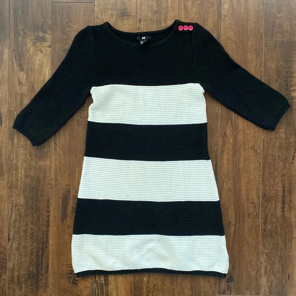 H&M 3/4 sleeve Black and White Knit Dress